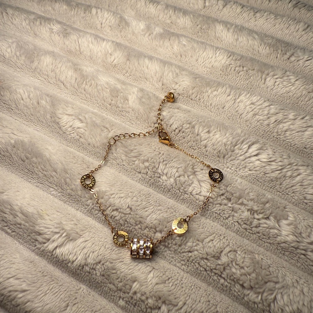 Elegant laminate Gold and Silver Women's Bracelet
